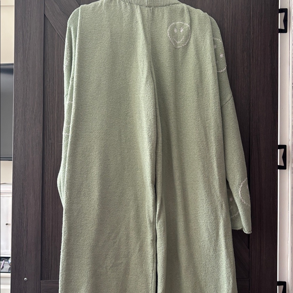Green Matching Smiley Comfy Set - Picture 4 of 5